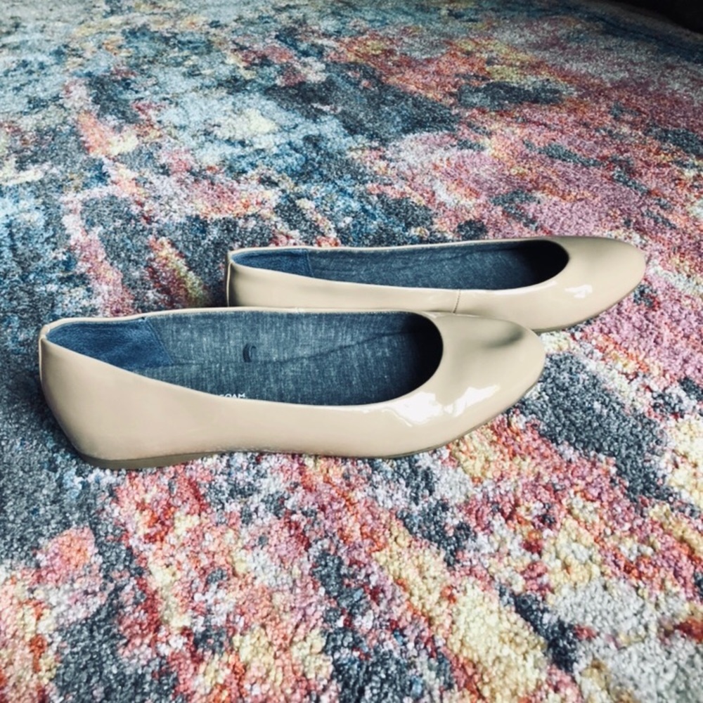 Dr. Scholl’s flats